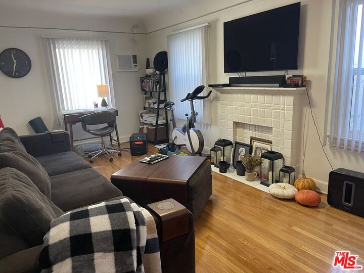 Property Photo: 1445 N Alta Vista CA 90046