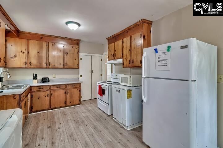 Property Photo:  629 Westside  SC 29169 