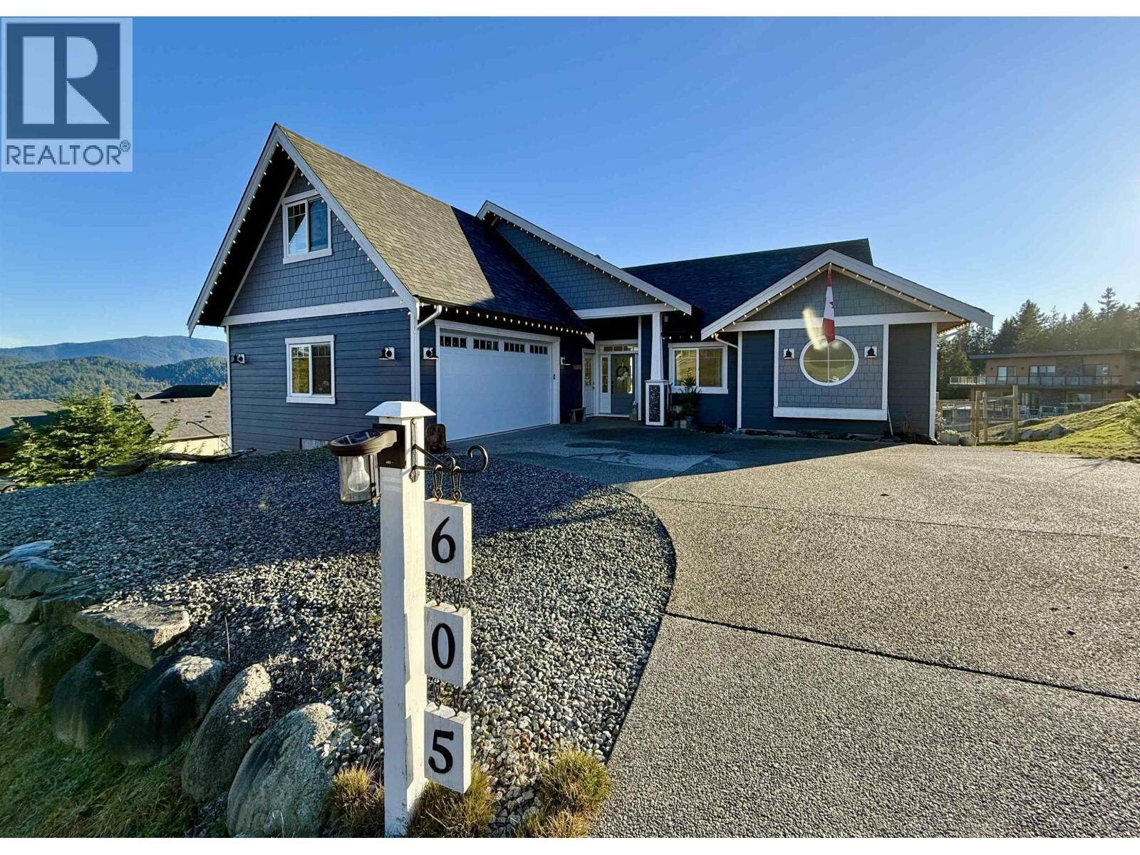 Property Photo:  605 Woodland Avenue  BC V0N 1V1 