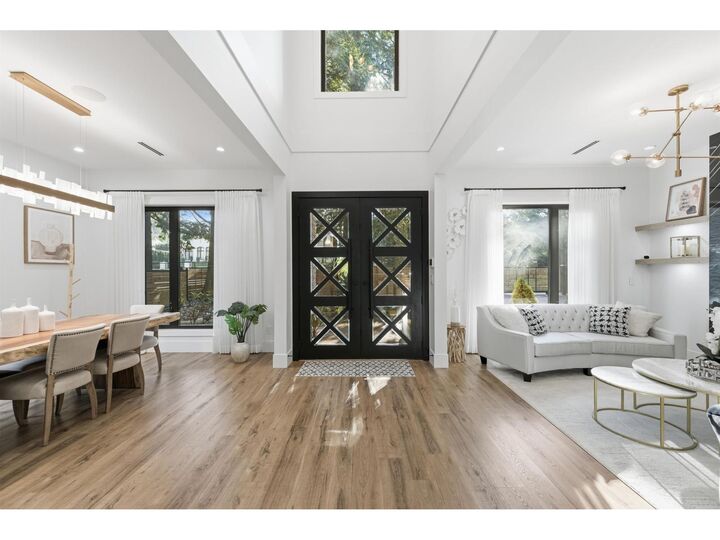 Property Photo:  13125 24 Avenue  BC V4A 2G2 