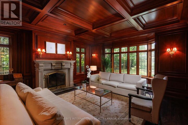 Property Photo: 67 Kingsway Crescent ON M8X 2R5