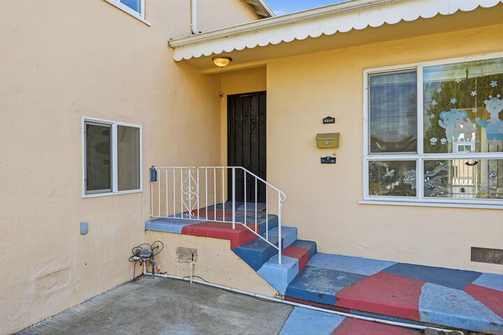 Property Photo:  2241 Estabrook Cir  CA 94577 