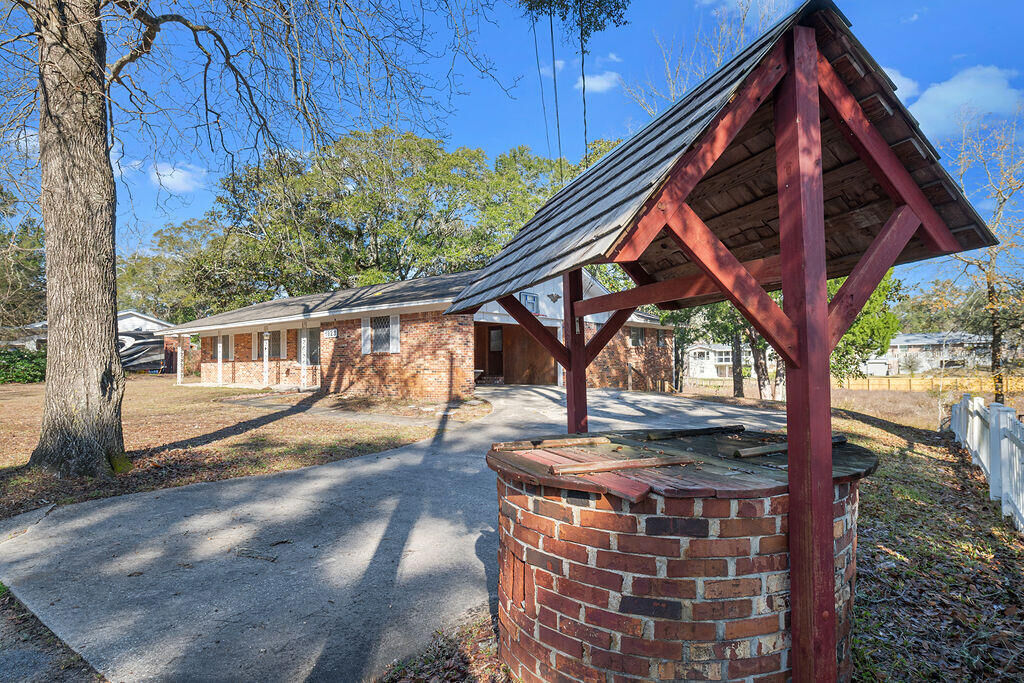 Property Photo:  1623 18th Street  FL 32578 