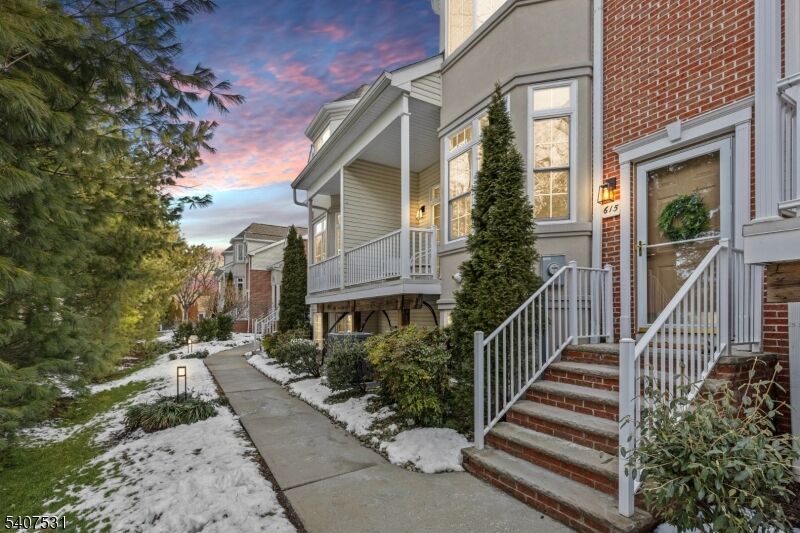 Property Photo:  615 Maple Ct 615  NJ 07027 