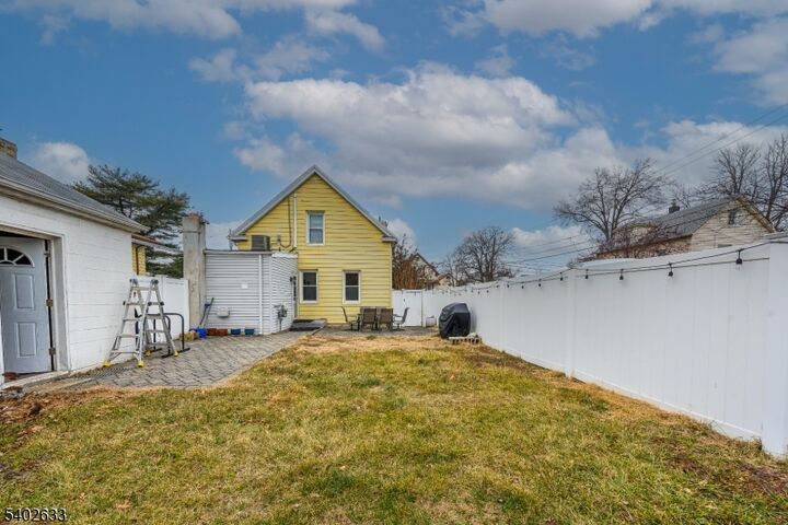 Property Photo:  17 Dietrich St Hm  NJ 07643 