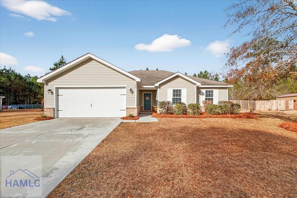 Property Photo:  200 Abigail Circle  GA 31308 