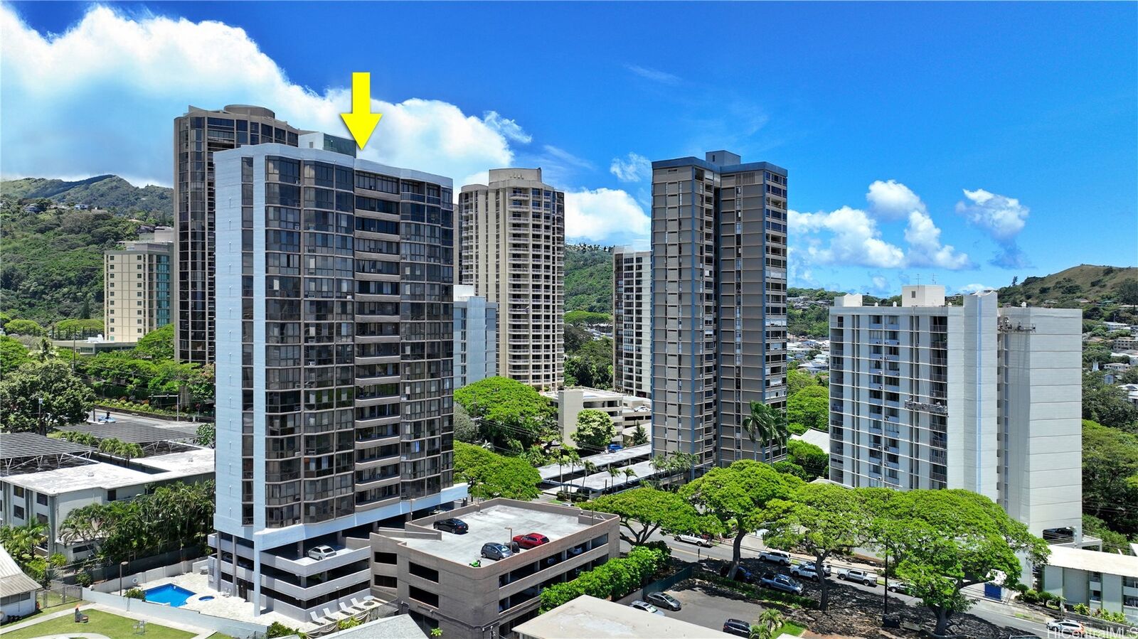 Property Photo:  2040 Nuuanu Avenue 703  HI 96817 
