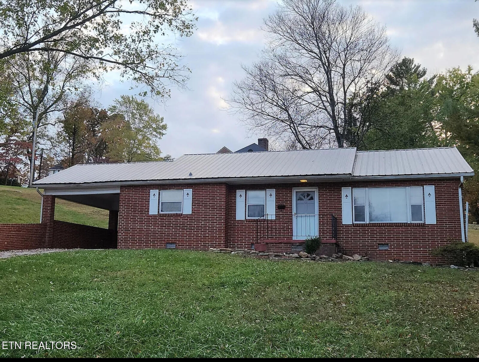 Property Photo:  201 E Evans St  TN 37854 