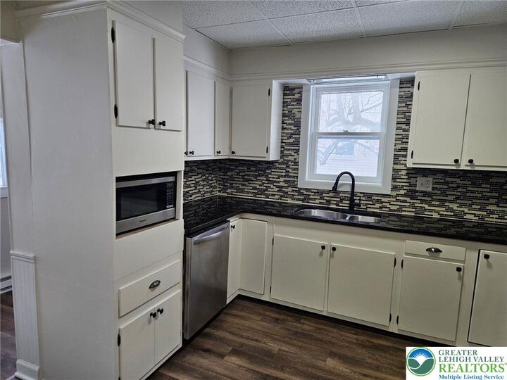 Property Photo:  321 Washington Street  PA 18088 