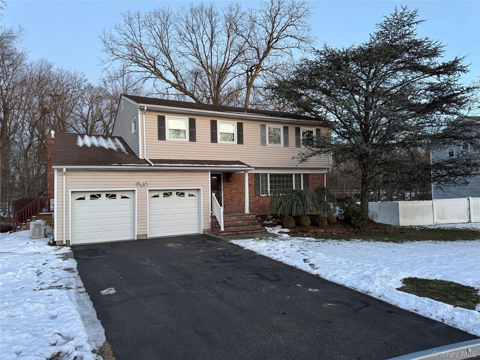 Property Photo:  9 Glen Rose Court  NY 10994 