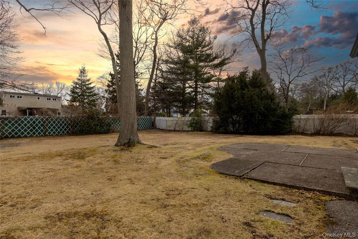 Property Photo:  106 Powell Court  NY 11703 