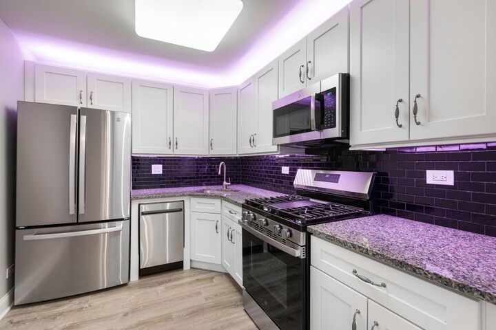 Property Photo:  2050 Valencia Drive 300C  IL 60062 