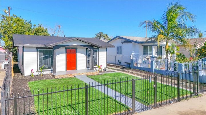 Property Photo:  1335 W 68th  CA 90044 