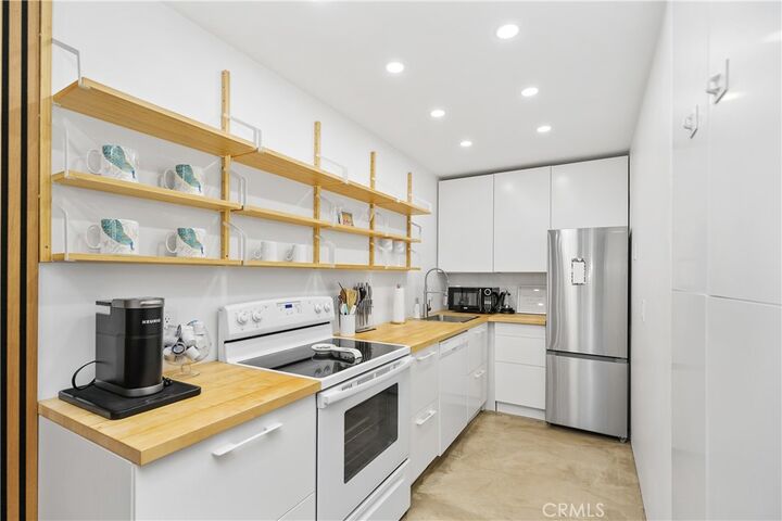 Property Photo:  2825 N Los Felices Road 114  CA 92262 