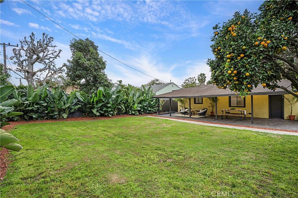 Property Photo: 606 Phelan Lane CA 90278