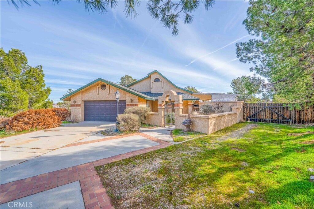 Property Photo: 11815 Ivy CA 92345