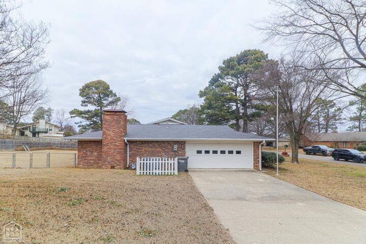 Property Photo: 2609 Glenwood Drive AR 72401
