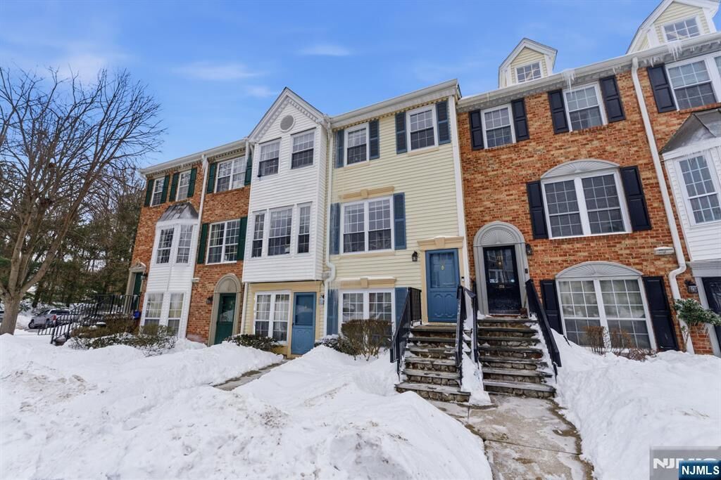 Property Photo:  774 Sassafras Court  NJ 07430 