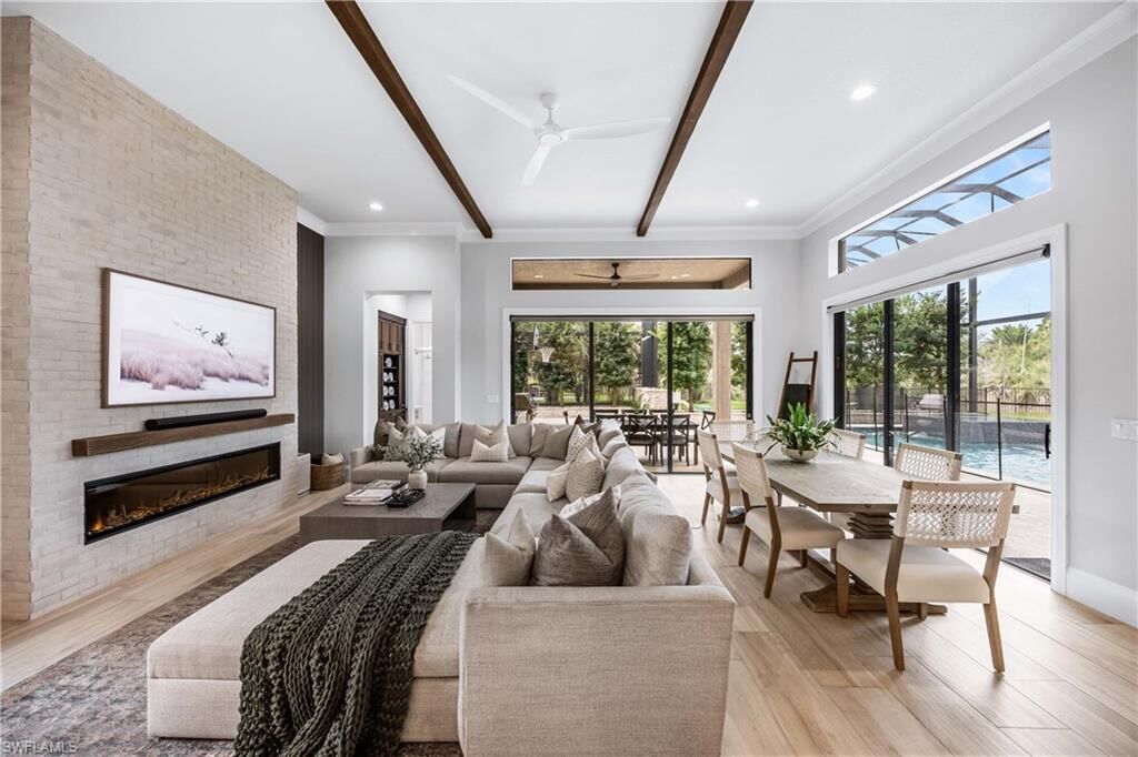 Property Photo: 2941 Azure Bay Ct FL 34119