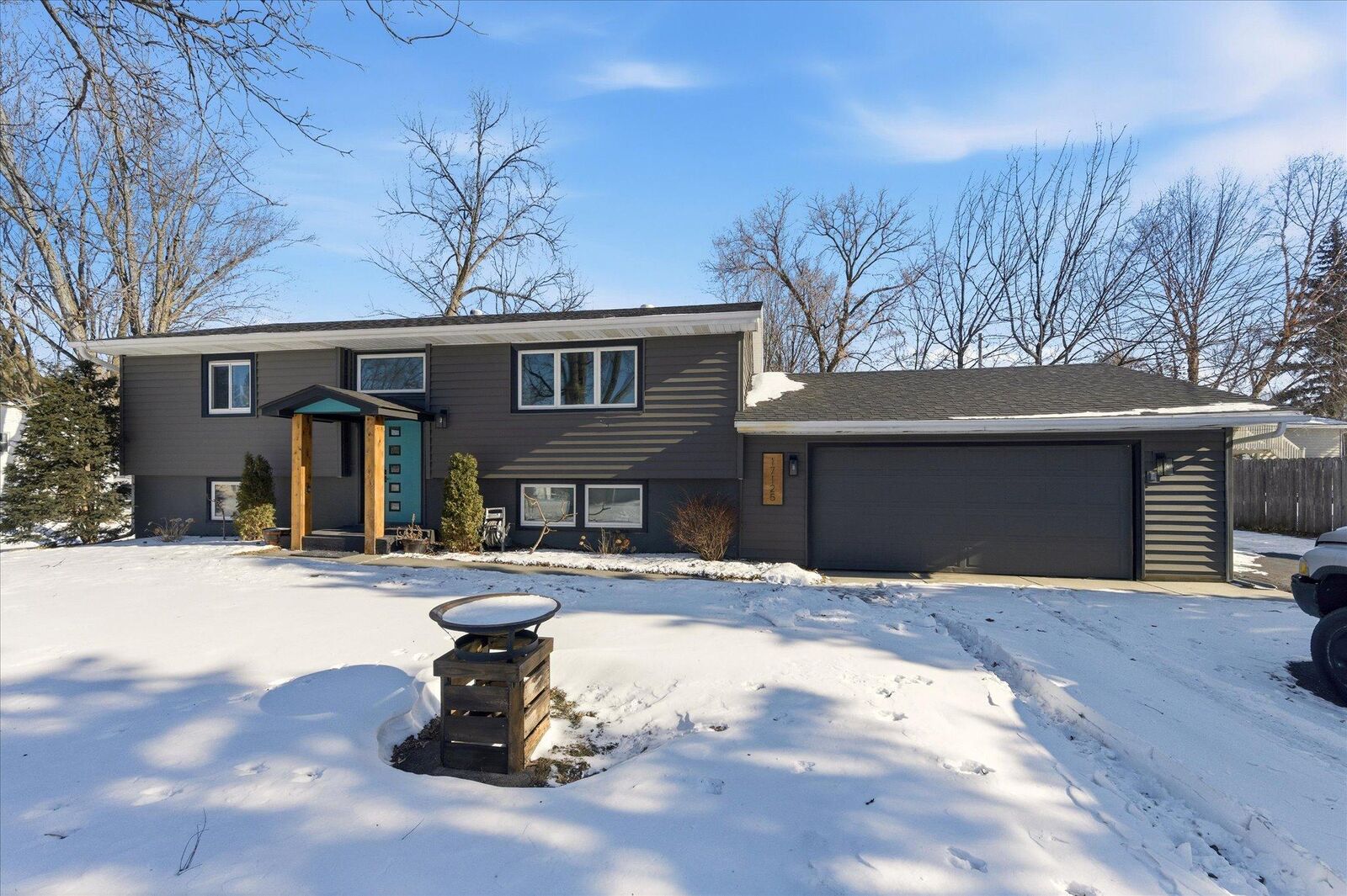 Property Photo:  17125 Maple Lane SE  MN 55372 