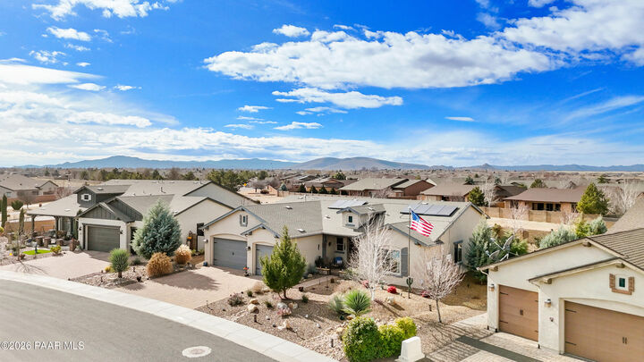 Property Photo: 8542 N Ridge Rider Trail AZ 86315