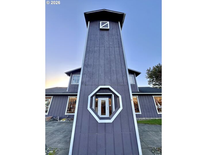 Property Photo: 1205 Oregon St OR 97465