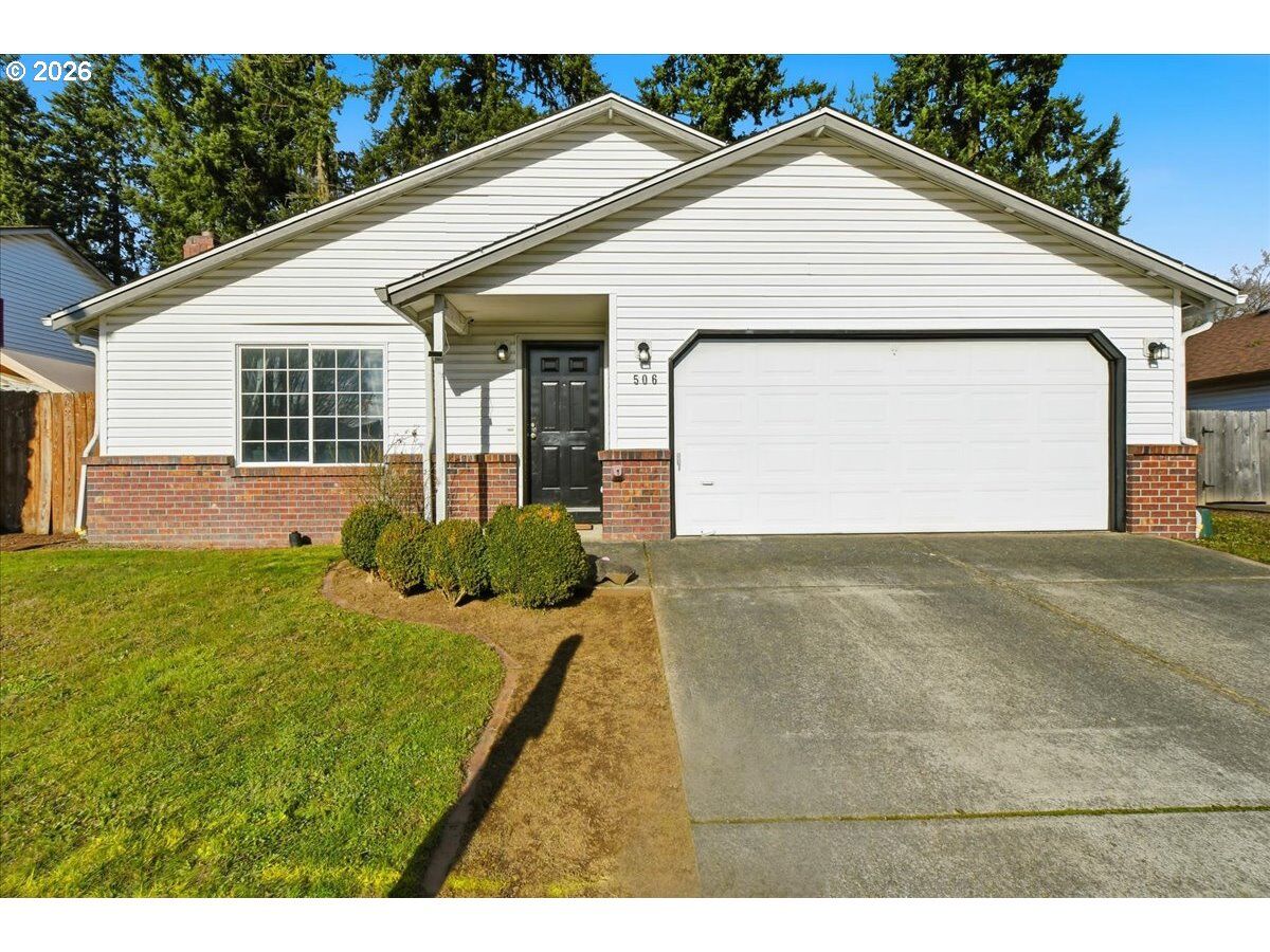 Property Photo:  506 SE 5th St  WA 98604 