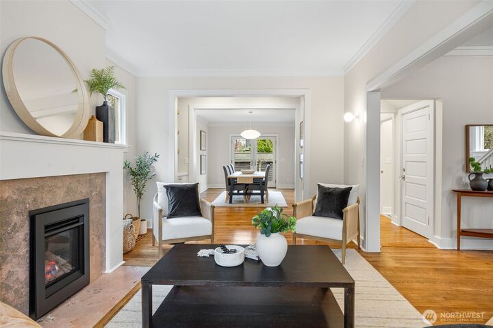 Property Photo: 926 19th Avenue E WA 98112