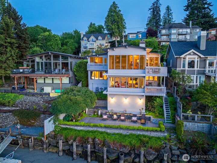 Property Photo: 3510 W Commodore Way WA 98199