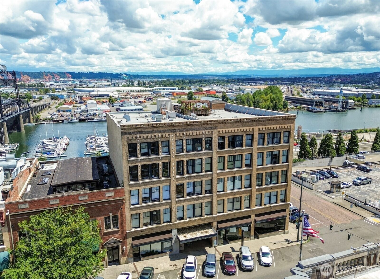 Property Photo:  1120  Cliff Avenue 304  WA 98402 