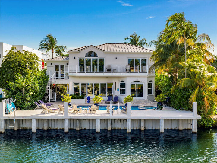 Property Photo:  2615 E Las Olas Boulevard  FL 33301 