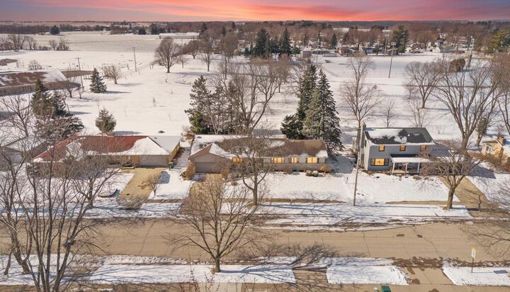 Property Photo:  1100 Newbury Street  WI 54971 