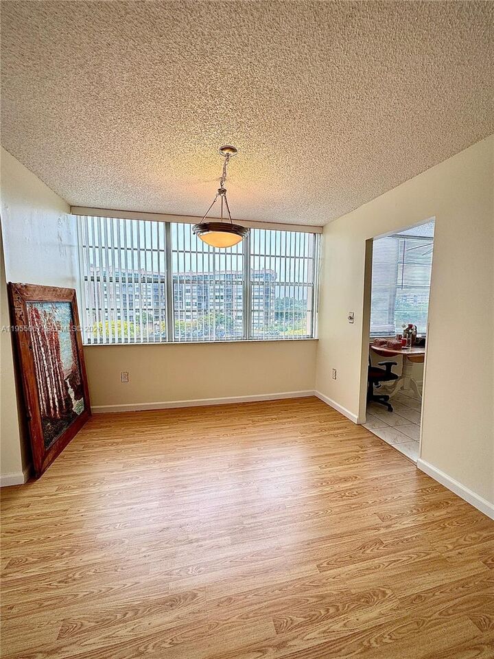 Property Photo:  1100 Saint Charles Pl 411  FL 33026 