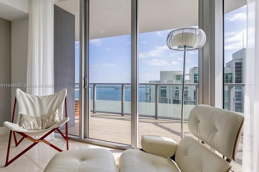 Property Photo:  1300 Brickell Bay Dr 2803  FL 33131 