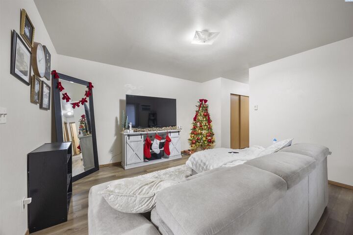 Property Photo:  301 E 3rd Street  WA 98932 