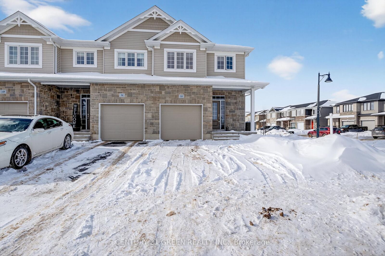Property Photo: 353 Buckthorn Drive ON K7P 0S1