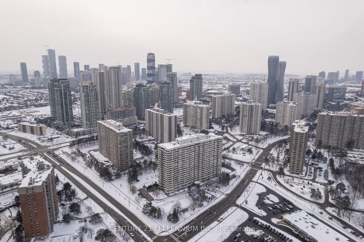 Property Photo:  1580 Mississauga Valley Boulevard 910  ON L5A 3T8 