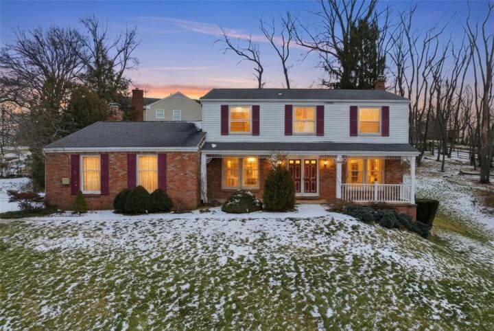 Property Photo:  1344 Greystone Dr  PA 15241 