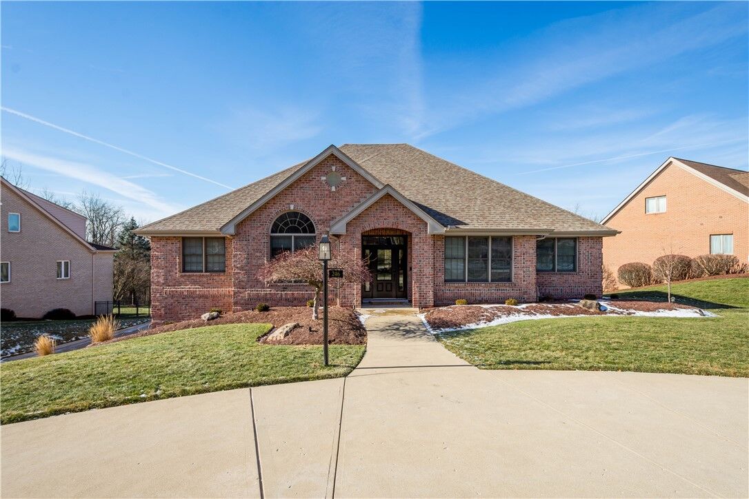Property Photo: 246 Arrowhead Lane PA 15330