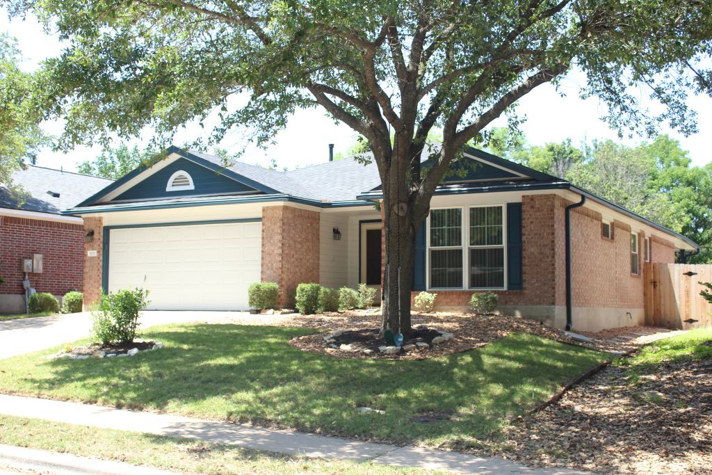 Property Photo:  509 Paso Fino Trail  TX 78613 