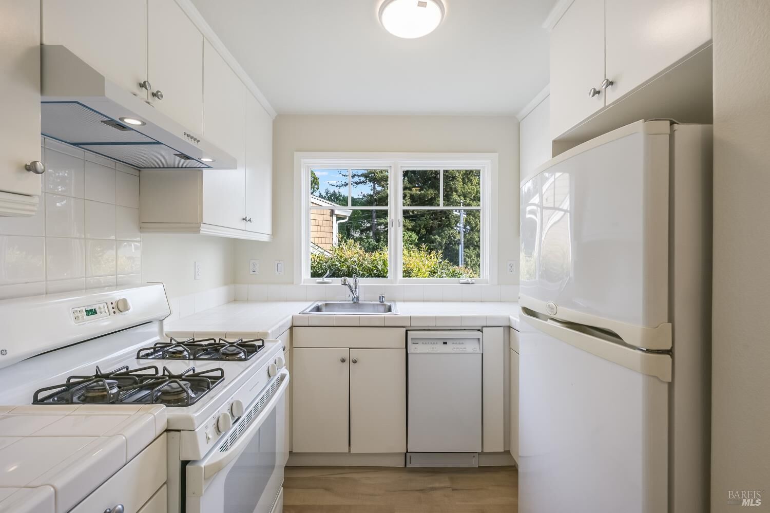 Property Photo:  42 Neds Way  CA 94920 