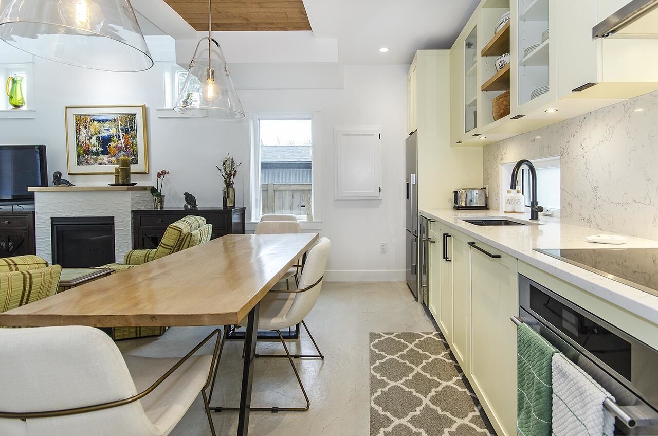 Property Photo:  762 E 10th Avenue 3  BC V5T 2A7 