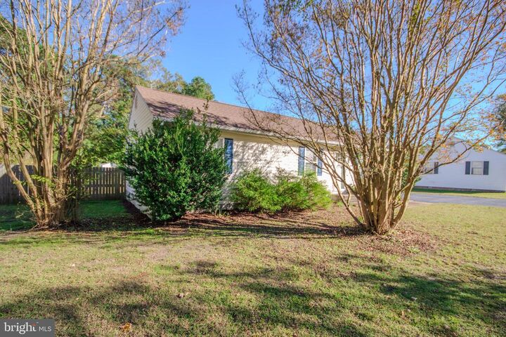 Property Photo:  613 S Camden Avenue  MD 21826 