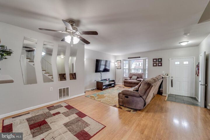 Property Photo:  14072 Oxbridge Inn Court  VA 22193 