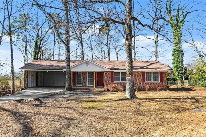 Property Photo:  215 Lakeview Drive  GA 30179 