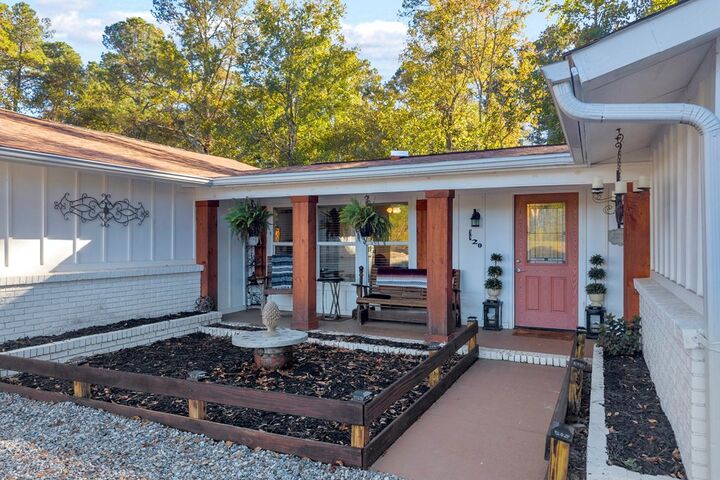 Property Photo:  1220 Lagrange Highway  GA 30222 