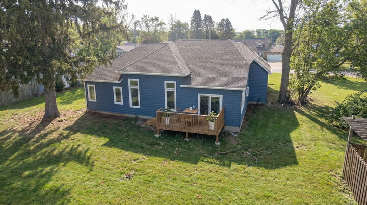 Property Photo:  2008 I Street  IN 46350 