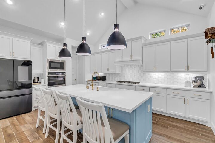 Property Photo:  633 North Rivus Overlook Drive  TX 77318 