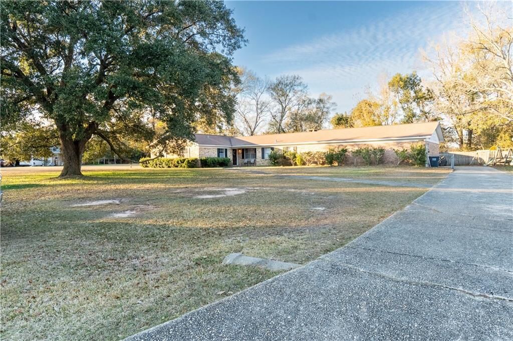 Property Photo:  12900 Blakeley Court  AL 36541 