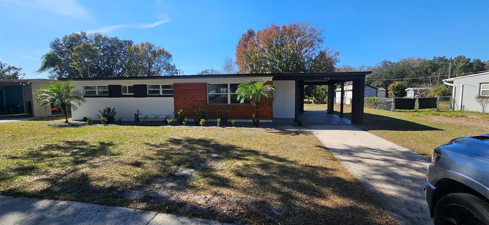 Property Photo:  410 S Oxalis Avenue  FL 32807 